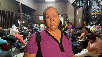 Familiares de pacientes se dicen preocupados por la inseguridad que padecen mientras esperan noticias. | Ángel Mercado