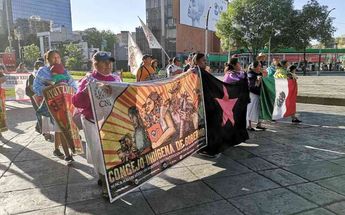 Movilización de padres de estudiantes desaparecidos en Ayotzinapa en CdMx / Especial
