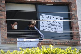 Los jóvenes hicieron un llamado a la institución a poner atención a la salud mental de la comunidad estudiantil / Andrés Lobato