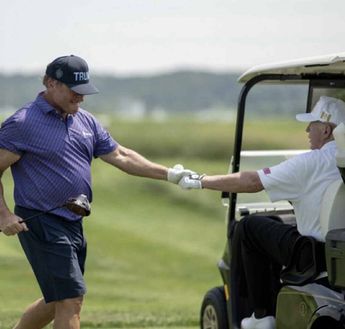El presidente de Estados Unidos compartió en su red social Truth Social una fotografía de él en un campo de golf | Truth Social @realDonaldTrump