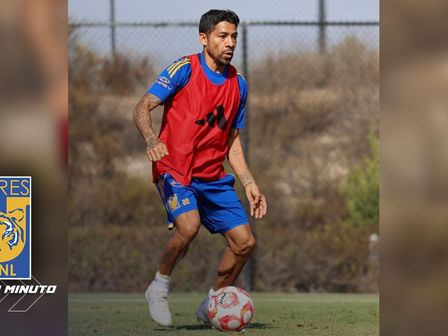 Javier Aquino en entrenamiento de pretemporada con Tigres / @TigresOficial