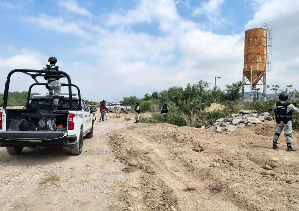 La toma clandestina en Santa Catarina, Nuevo León abastecía a dos pipas de 30 mil litros cada uno. | Agustín Martínez