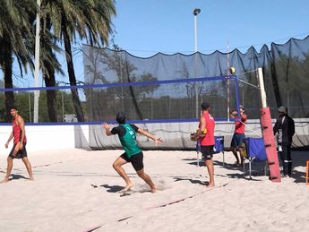 La práctica del equipo mexicano de voleibol / Martha Cedillo