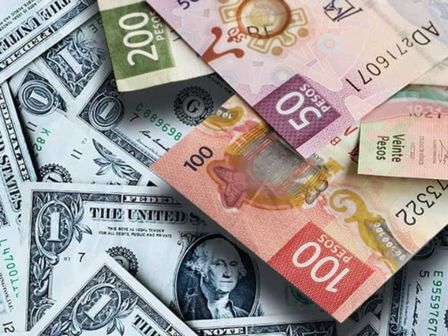 La semana pasada, el dólar llegó a acariciar los 17.90 pesos | Freepik
