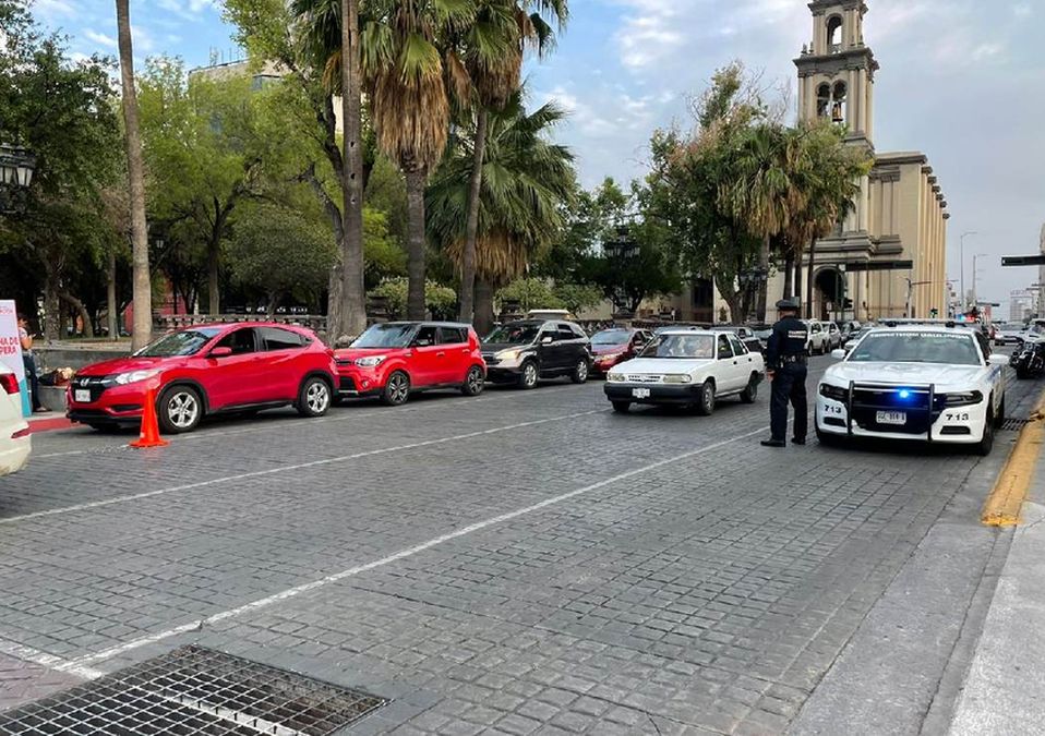 Se registran largas filas para vacunación transfronteriza. | Víctor González
