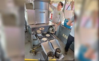 Máquina de tortillas del Tortimovil/ Nilsa Hernández
