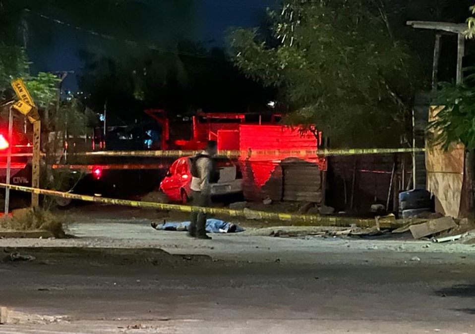 Asesinan a balazos a un joven en la colonia Rómulo Lozano. | Mayte Villasana