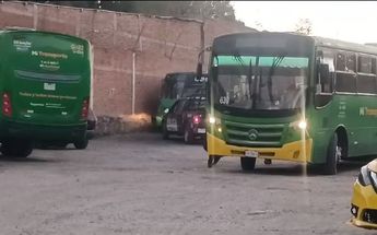 Camiones de la ruta 639 en Tonalá / Juan Carlos Munguía