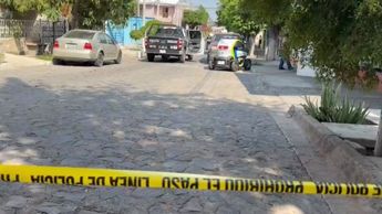 Policía de Guadalajara arribaron como primeros respondientes para acordonar la zona.