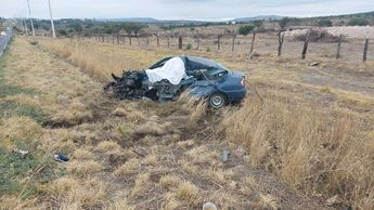 Así quedó el auto con la víctima a dentro / Cortesía