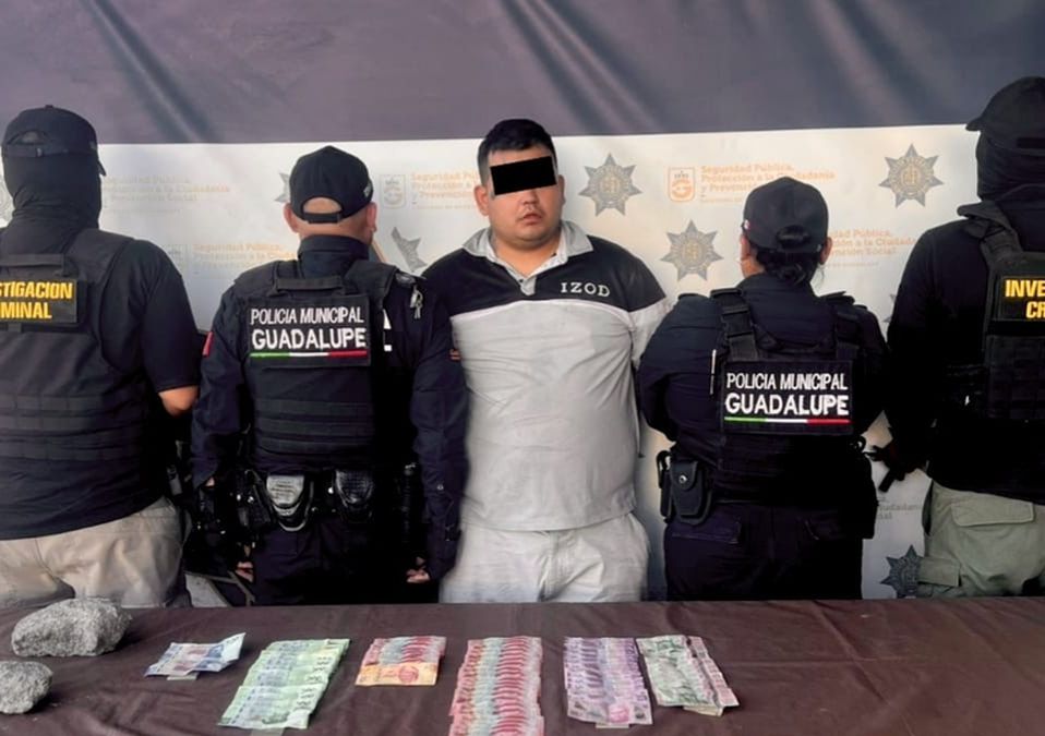 El presunto responsable ingresó a la farmacia y amenazó a la empleada | Especial