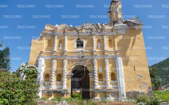 Templo Santiago Apóstol de Puebla / Andrés Lobato.