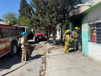 Habitantes del sector señalaron que el incendio habría sido provocado por el residente del inmueble. | Jesus Villegas