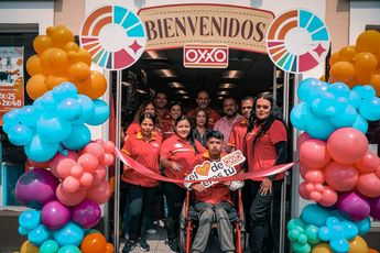 Inauguran Oxxo inclusivo en Tepic / FEMSA