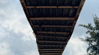 Daños en puente peatonal de la carretera Guadalajara-Chapala obligan a realizar reparaciones | SIC
