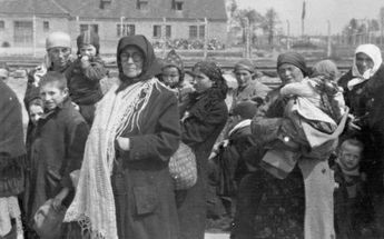 Víctimas que eran trasladadas a los campos de concentración nazi / Twitter @AuschwitzMuseum