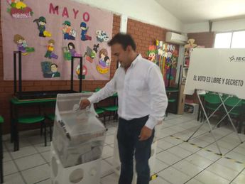 Álvaro Moreira, candidato del partido revolucionario institucional a diputado local por el distrito 16
