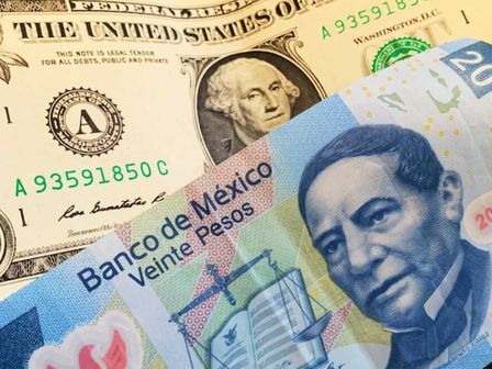 El dólar se ha situado por debajo de las 17.70 unidades en los últimos días | Freepik