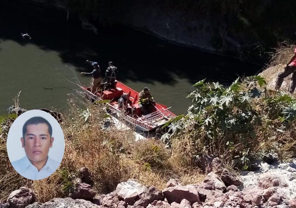 Sospechan que el joven desaparecido cayó en un canal de aguas negras / Juan Camacho.
