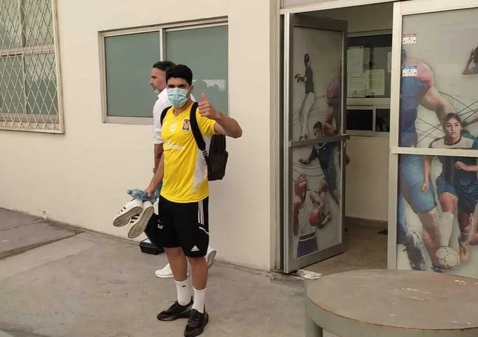 Nico Ibáñez firma contrato y ya entrena con Tigres