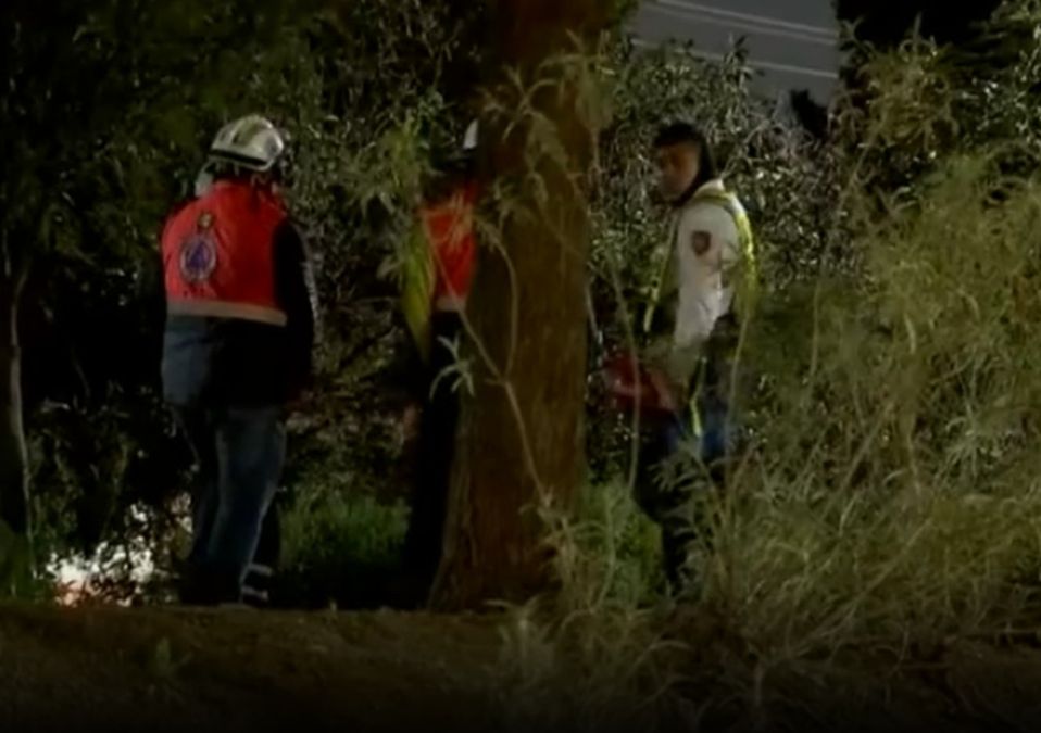 El cuerpo del hombre que cayó al Canal Nacional fue retirado de las aguas negras después de las 03:00 horas | Telediario