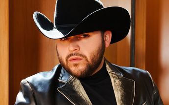 Gerardo Ortiz cobra entre 1.5 millones de pesos y 3 millones de pesos | Youtube