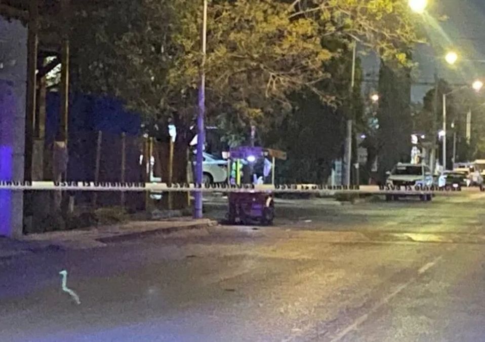 Atacan a balazos a hombre mientras vendía elotes en Monterrey