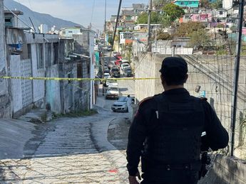 Fuerza Civil se movilizó a lo alto de la colonia Sierra Ventana para atender los hechos. | Víctor González