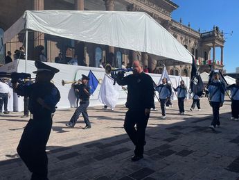Desfile 20 de noviembre en Nuevo León / Víctor González
