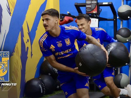 Rómulo Zwarg en un entrenamiento con Tigres / @TigresOficial