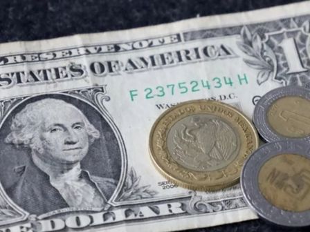 El dólar llegó a los 17.50 pesos el pasado martes 3 de marzo de 2026 | Freepik