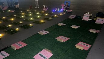 Velada en memoria de victimas de feminicidio en el Zócalo de la Ciudad de México / Azucena Rangel