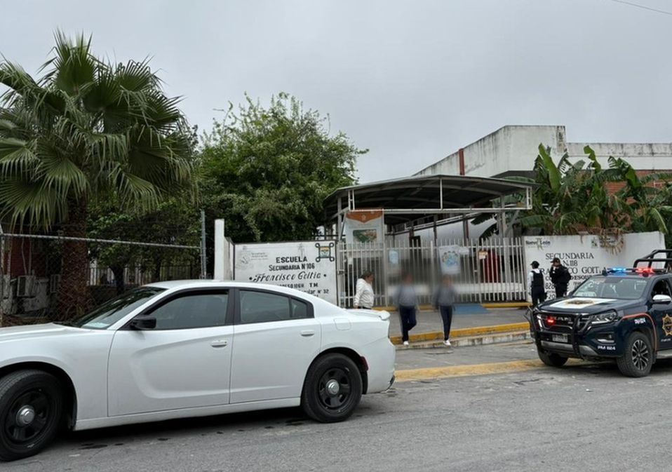 Al sitio arribaron elementos de la Policía de Juárez, así como agentes ministeriales. | Edgar Plata