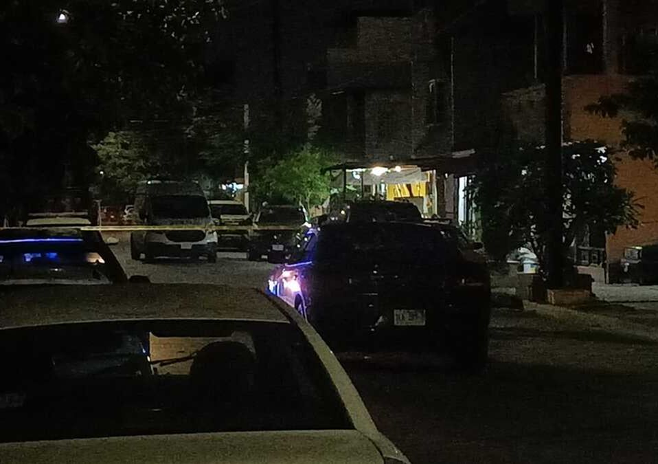 El lesionado fue trasladado a un hospital en tanto que el fallecido quedó en la vivienda. | Israel Santacruz