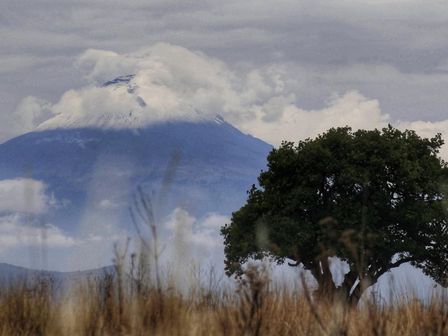 El semáforo de alerta volcánica del Popocatépetl está en Amarillo Fase 2 HOY 15 de junio 2025 / Andrés Lobato