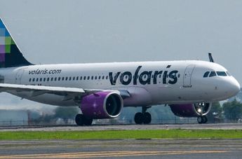 Los pasajeros fueron evacuados tras el aterrizaje del avión de Volaris | Cuartoscuro