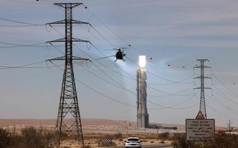 La Central recibe mantenimiento con frecuencia y para hacerlo es necesario el uso de un helicóptero / AFP