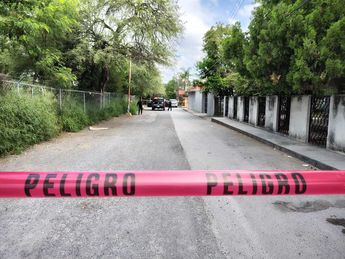 Acordonamiento de la escena del crimen en Juárez, Nuevo León. | Agustín Martínez