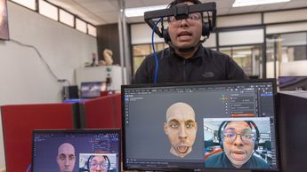 Diadema con cámaras que captura la expresiones faciales | Alma Paola Wong