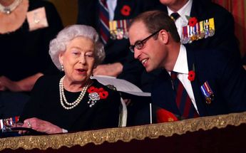 Reina Isabel II y el príncipe William / Agencia AP