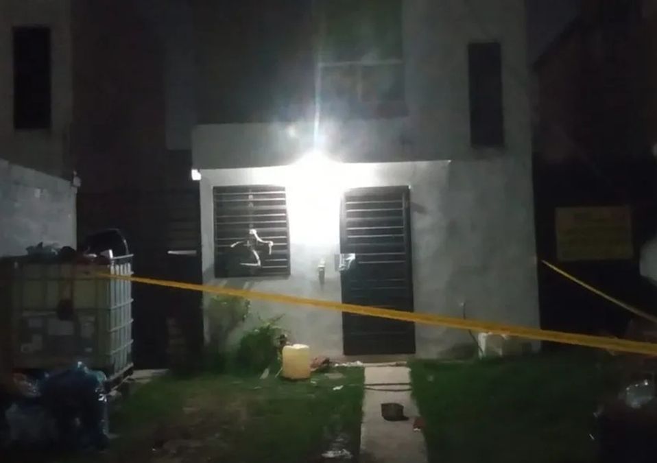 Detienen a persona durante cateo en Juárez; hallan droga en domicilio