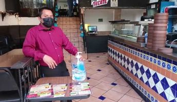 Restaurantes empezaron a aplicar protocolos de sanidad ante el anuncio de las autoridades.