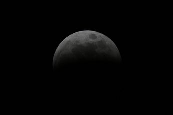 Monterrey se transformó en el escenario de un impresionante fenómeno astronómico: el eclipse lunar. | Cortesía
