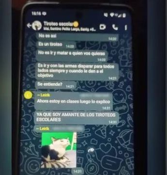 En el chat una estudiante se declaraba 'amante de los tiroteos'. | Cortesía