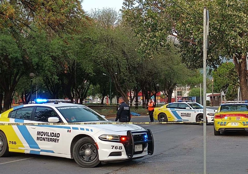 Muere motociclista tras chocar contra árbol en la avenida Alfonso Reyes. | Cynthia Pardo