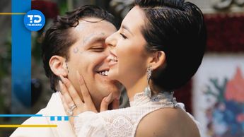 Christian Nodal y Ángela Aguilar son captados disfrutando de su luna de miel en lujoso yate | VIDEO