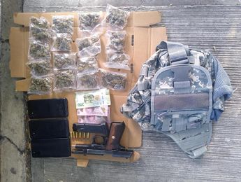 Drogas y arma decomisadas. | Cortesía