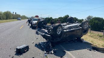 El vehículo donde viajaban terminó destruido / Martha Zamora