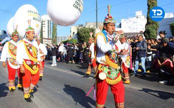 Desfile por el Aniversario de León en el marco de la Feria llenó de alegría a los asistentes