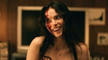 Inde Navarrette sorprendió al público como Nikki Freeman en 'Obsession'